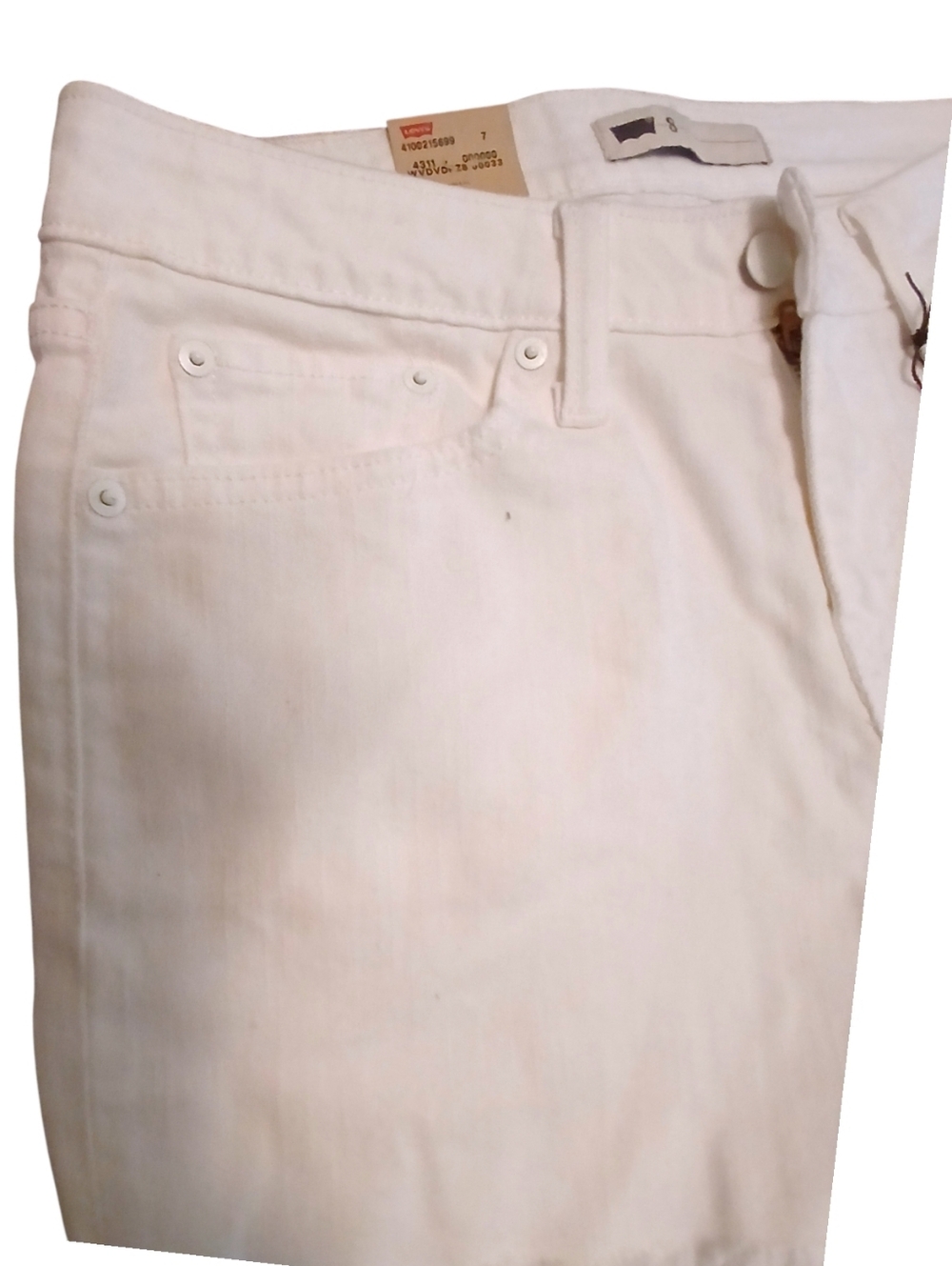 NWT Levis. White Shorts - Picture 4 of 8